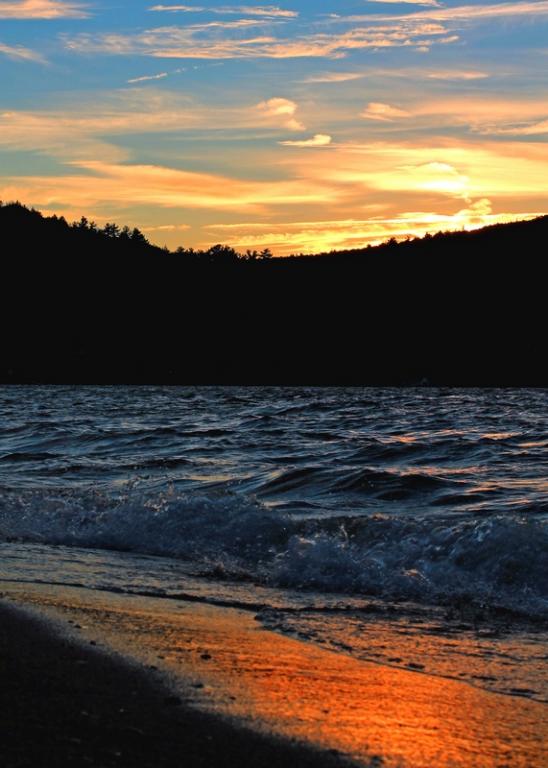 Name:  sunset_9-19-12_beach_waves_2.jpg
Views: 924
Size:  56.3 KB