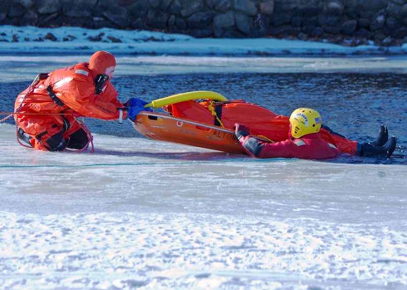 Name:  ice_rescue_2-jpg-qpr.jpg
Views: 3312
Size:  191.0 KB